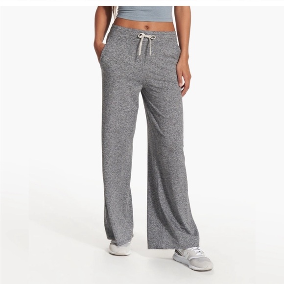 NWT Vuori Grey Pant Size Large - Picture 2 of 9